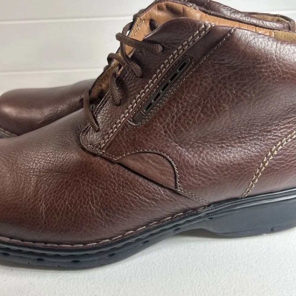 Clarks or closure outsole